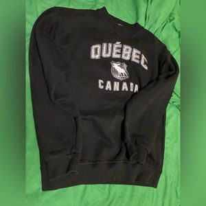 Souvenir Shop Sweater Quebec